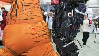 Produksi ini mendapat banyak dukungan dari Yihua Kaitian. Kami ingin mengucapkan terima kasih kepada
