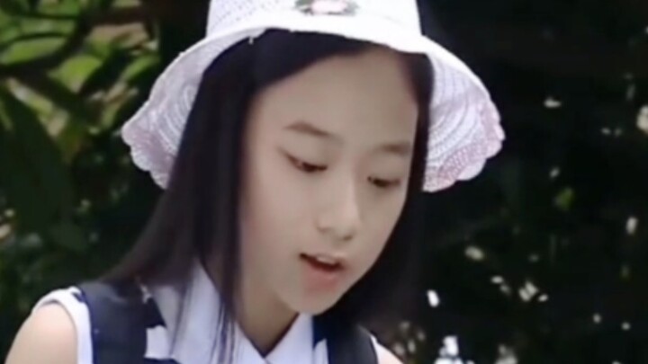 Do you still remember her? She was the gentle little angel in my childhood.