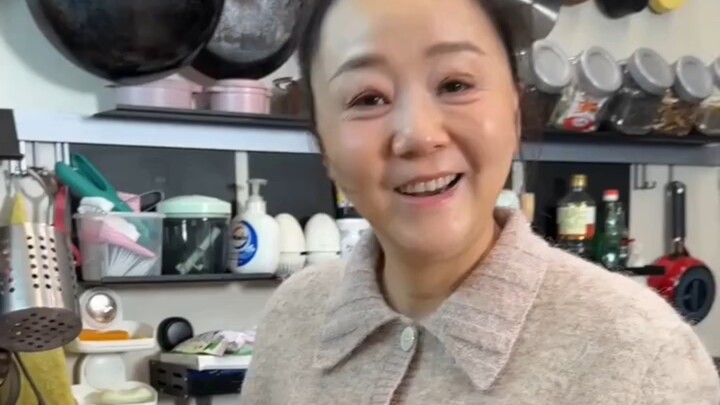 Wang Yinan mengenang masa syuting “Knowing Me, Knowing You” di Hengdian