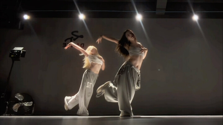 Agorahills｜ความรู้สึกหวงแหนอันคลุมเครือในฤดูหนาว #การออกแบบท่าเต้นโดยอาโตะเอะอะ