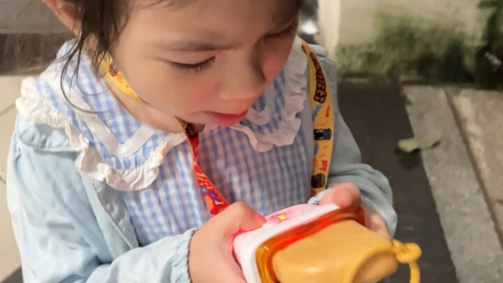 Cười chết, bộ đàm của McDonald’s thực sự có thể dùng để liên lạc khắp nơi