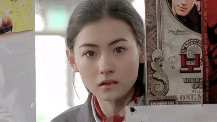 One of the few stunning beauties whose appeal only grows with a more natural, understated look!