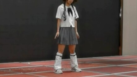 เต้นในงานคอมมิคคอน มากกว่า! กระโดด! มากกว่า!