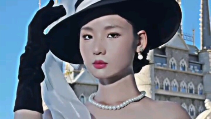 wduhh mackupnya merubah segalanya😭🥰