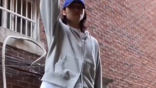 Cười đến chết! Lời bài hát NEW THING của Street Guy được tái hiện! Ai đang chơi tôi!