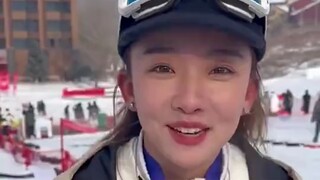 雪地瞎滑大赛成花式翻车现场