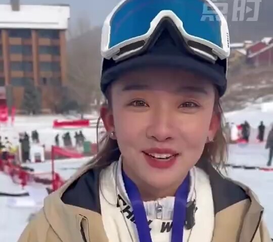 雪地瞎滑大赛成花式翻车现场