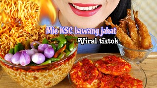 ASMR MIE KSC VIRAL ALA ADEBAE  PAKE BAWANG JAHAT DAN CABE RAWIT | EATING SOUNDS