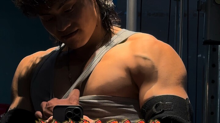 没有天生的强者，都是一步一步走出来的，就 单健身这五年的一路心酸也只有自 己知道，切记心浮气躁。献给每一个正在努力的人，也希望能激发想改变的人，大家一路前行。