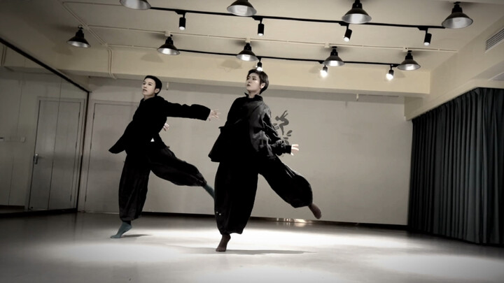 拾舞阿萌老师的原创现代舞《无名的人》师生版