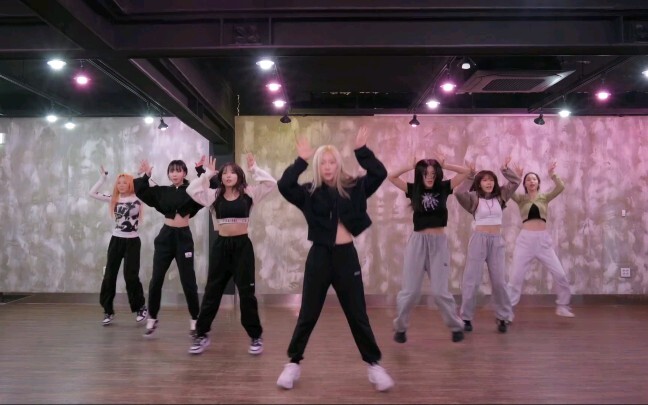 [Taeyeon] GOT the beat "Step Back" Dance Practice – Dance Rehearsal Studio + Behind-the-Scenes Highl