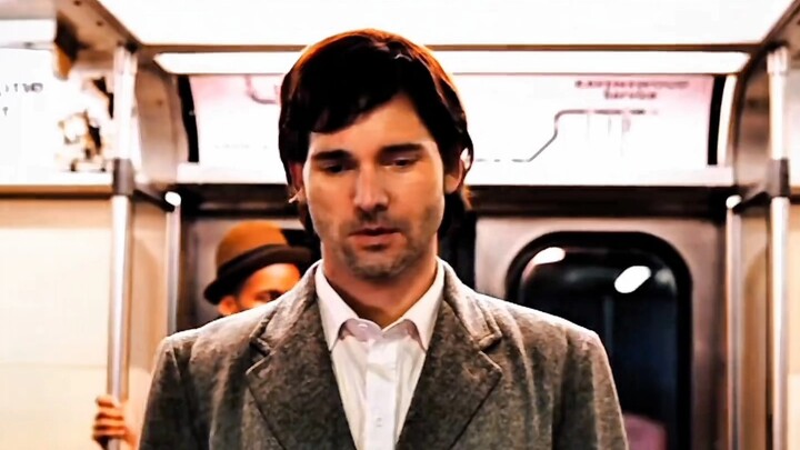 “พระเอกแบ่งตัวเองออกเป็นชิ้นเล็กชิ้นน้อย แล้วโปรยลงไปในทั้งชีวิตของนางเอก”