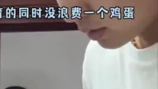 "Em bé dễ thương" đã mất cảnh giác và tưởng rằng giây tiếp theo chú cô sẽ kẹp nhỏ cháu gái mình...