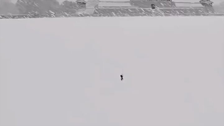 Who says Heaven is no hospitable host? A snowstorm ushers in a lone traveler.