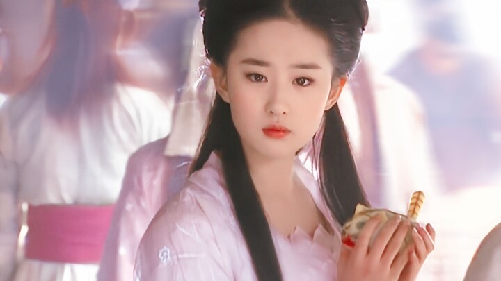 People who say her character is boring haven’t even watched the show—she’s clearly the comedy lead f