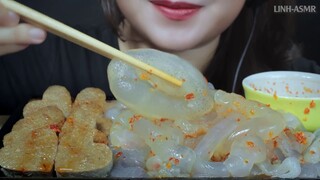 ASMR EATING RAW JELLYFISH WITH TUNA FISH CAKE , SPICY SAUCE