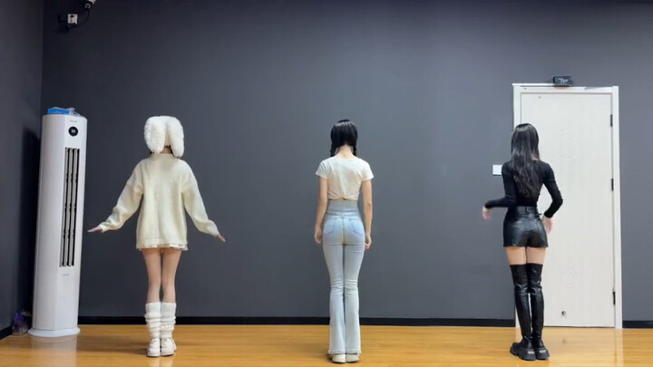 Chọn một trong ba