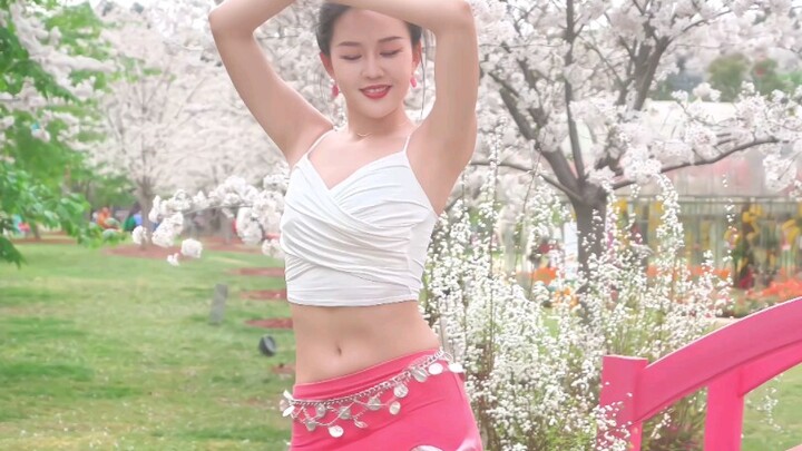 I have reached the age where I want to take photos with flowers when I see them.
