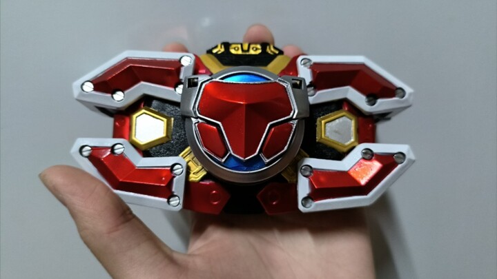 The repainting process of the Armor Hero Xingtian Summoner is shown, please see the introduction for