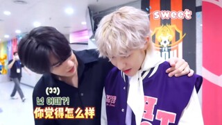 [Junjun & Xunxun] Các bạn nghĩ sao... Hehehehe... Các bạn nghĩ sao... Hehehehehe...