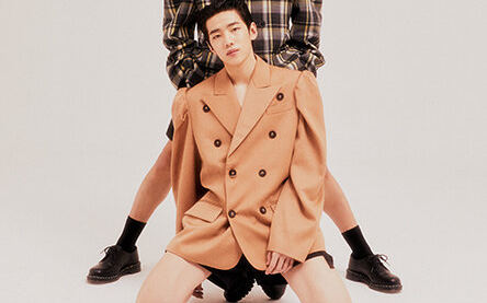 Dongkiz | lupin | เวทีที่รวมเอาขาสั้นเหนือเข่า กางเกงผ่าถึงข้อเท้า โบว์ และองค์ประกอบสีชมพูไว้ด้วยกั