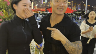 Tonight, I'm eating Cantonese food at Changjia Bay while watching a drone show #川渝男人#Chongqing美推荐官