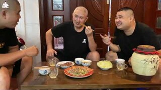 Lòng Xào Tỏi Ớt & Bắp Cải Chấm Trứng Ngoi Ngóp Qua Mùa Dịch