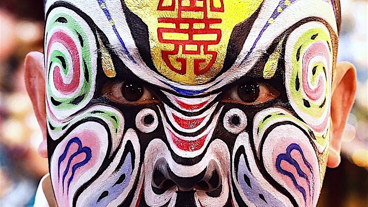 Si Xianwei – Elegant Charm of the Silk Robe: Peking Opera Photography, Peking Opera Mask Series – Th