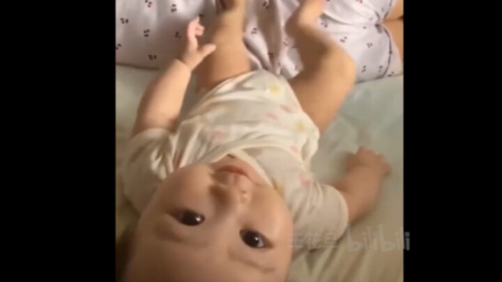 The Cute Secrets to Taming Babies’ Feet Early On