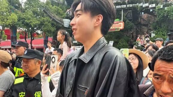 Vượt qua chứng sợ giao tiếp ngày thứ tư