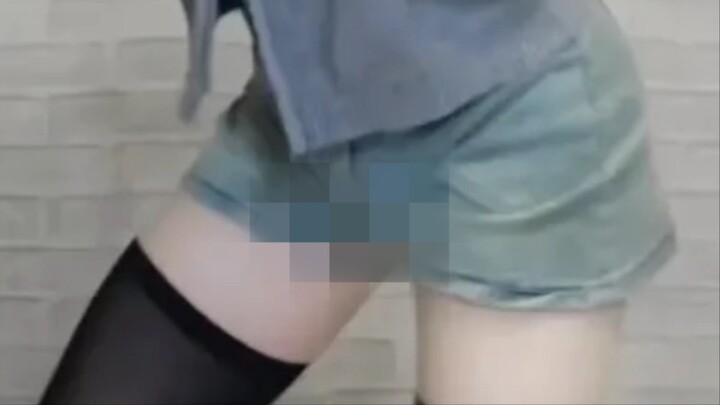Huge femboy🌭🥚🥚