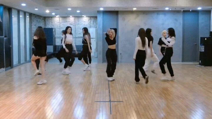 IZ*ONE 同一个练习室 曾经的十二个人只剩下一人了……