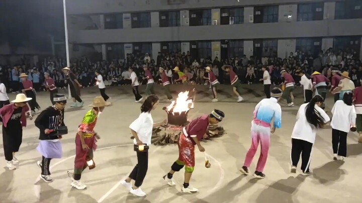 متعة الرقص في يونان