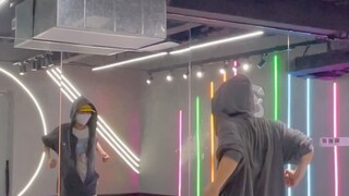 (HIPHOP basic skills) Hip-hop basic skills teaching. Learn one every day so that you can learn to da