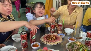 Lần đầu tiên Nàng Út Ống Tre cùng gia đình đi Long An và ăn đặc sản ở cầu Kênh Nước Mặn