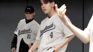 开灯！EXO 'Cream Soda' 舞蹈练习室 边伯贤focus