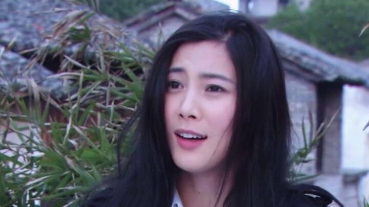 ตั้งแต่ครั้งแรกที่ฉันเห็นเซว่หมิน ฉันก็ไม่อาจละสายตาจากเธอได้เลย
