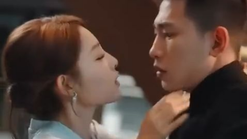 (Full) 'CEO cuek pada wanita, tapi aroma tubuh gadis ini berhasil mengguncang du