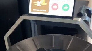 可以自己给垃圾分类的智能垃圾桶，你觉得实用性如何呢？