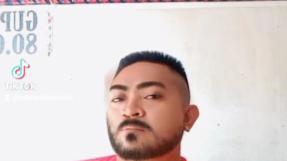 barbero na walang alam kundi mag TikTok lng