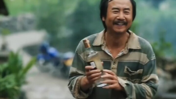 Kẻ lười biếng vừa làm việc là bụng đói ngay, ở đâu có rượu là ở đó có hắn