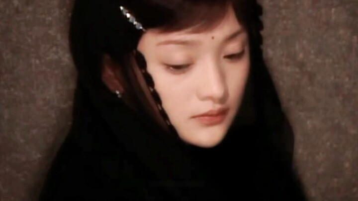 She looked at me through the camera, and the aura came to me