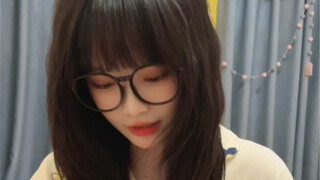 Did Biluo just shoot himself in the foot by picking up a rock? Ahahaha!