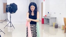 [Bai Lu] 20230408 Chicken Leg Update Video One Ye Xiwu Human Life Guide Dance Edition