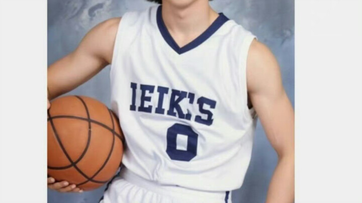 Hot Topic on Korean Social Media: Oh Hae-won Sculpted a Clay Figure of Herself — The First Idol to P