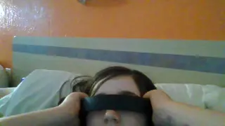 when your mom use old headphones as vr