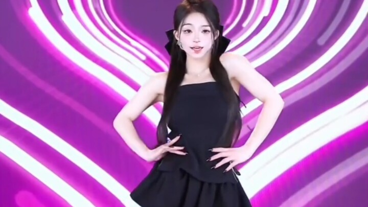 2025-10-04 Eureka girl group Cheng Yi's solo dance: shaking shaking, so cute~