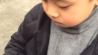 这小孩吃了不识字的亏