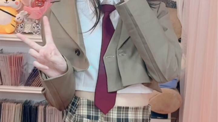 Happy 3rd anniversary to Lai Mi, I am wearing the 3rd anniversary limited edition Tetris