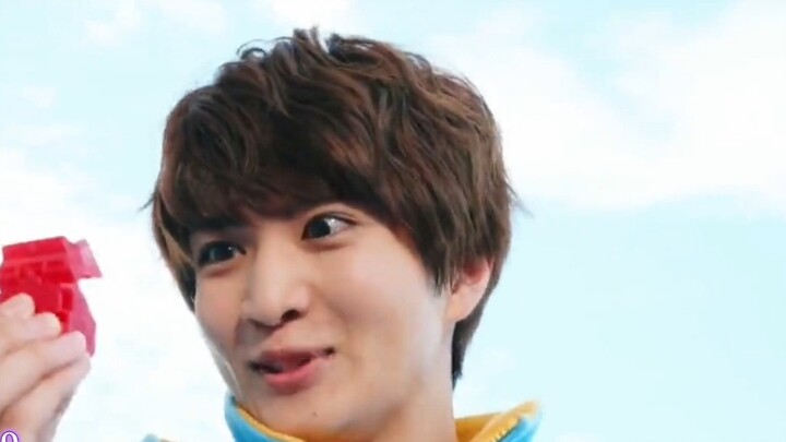 Ngoại hình của Chinen Eikazu thay đổi từ 16 đến 20 tuổi